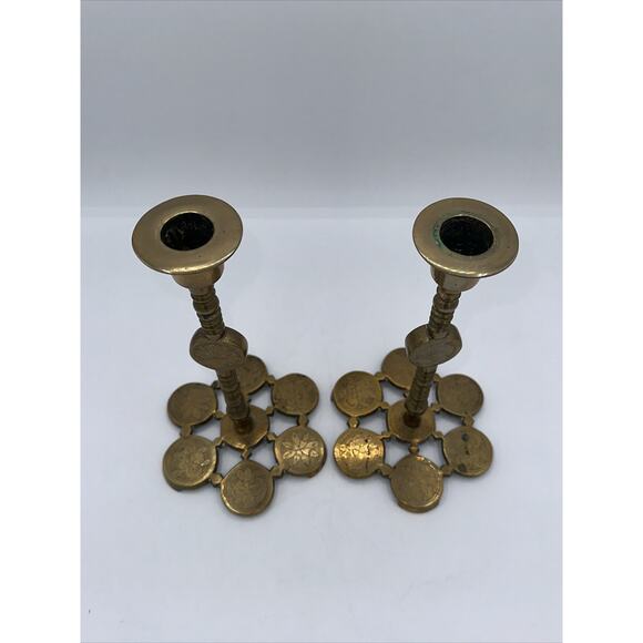 VTG BRASS CANDLE HOLDERS Set 2 ENGRAVED FLORALS. 8" CANDLESTICKS Mantle Decor - Picture 5 of 6